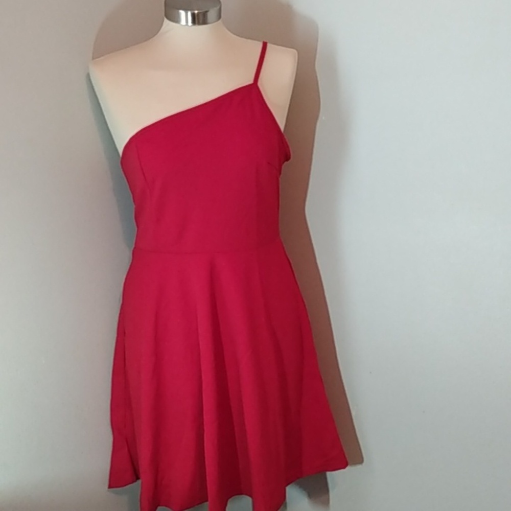 Red Dress one shoulder - Picture 2 of 7